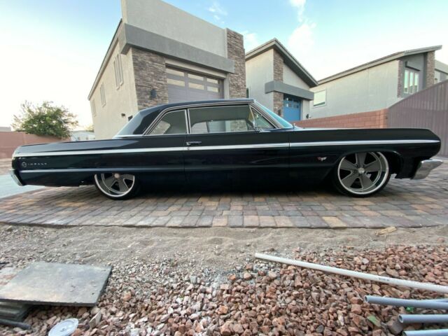 Chevrolet Impala 1964 image number 0