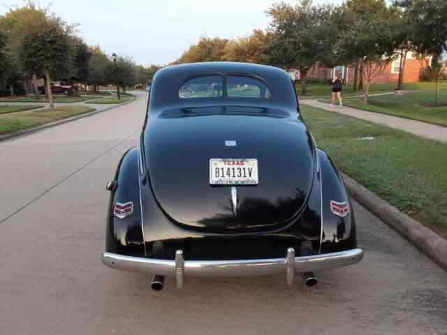 Ford Deluxe 1940 image number 5