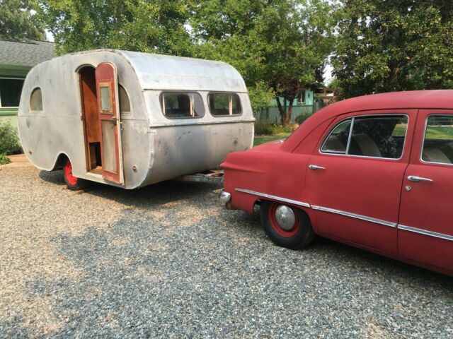 Ford Custom 1949 image number 0