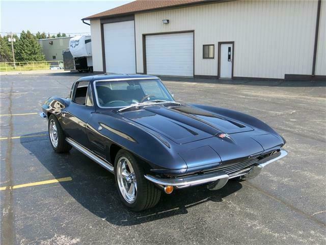 Chevrolet Corvette Coupe, L76 1964 image number 16