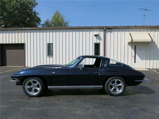 Chevrolet Corvette Coupe, L76 1964 image number 28