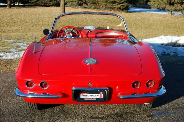 Chevrolet Corvette 1962 image number 2