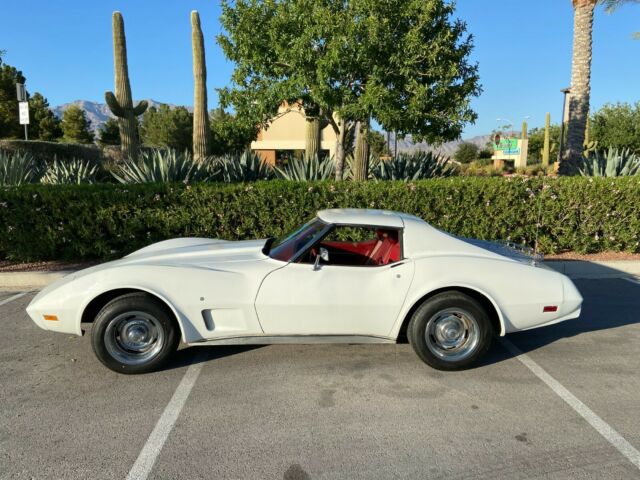 Chevrolet Corvette 1977 image number 0