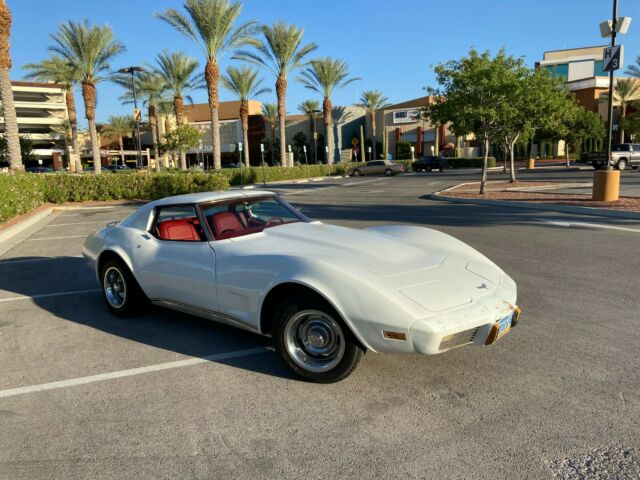 Chevrolet Corvette 1977 image number 1