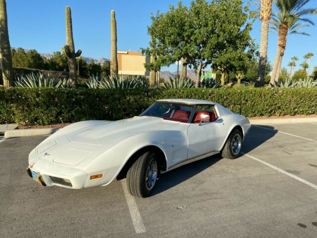 Chevrolet Corvette 1977 image number 14