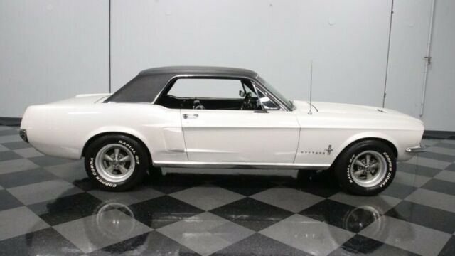 Ford Mustang 1967 image number 15