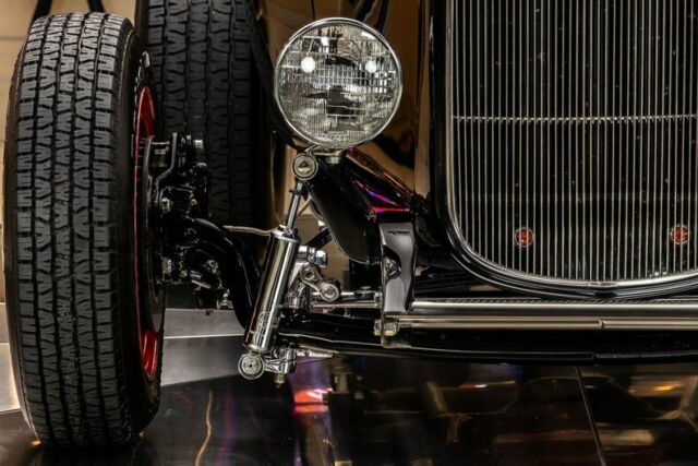 Ford Roadster 1932 image number 18