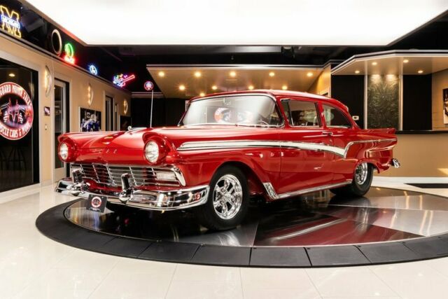 Ford Custom 300 1957 image number 24