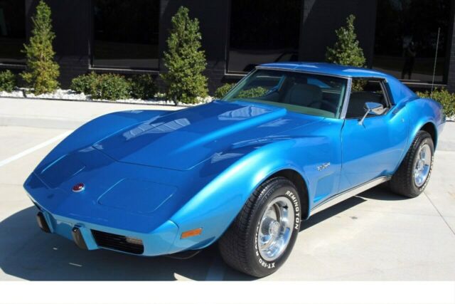 Chevrolet Corvette 1976 image number 0