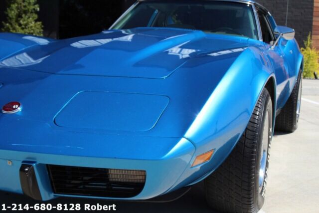 Chevrolet Corvette 1976 image number 3