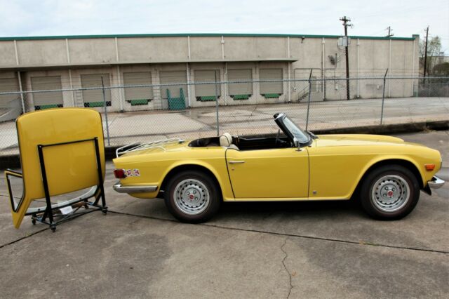 Triumph TR-6 1973 image number 16