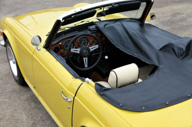 Triumph TR-6 1973 image number 37