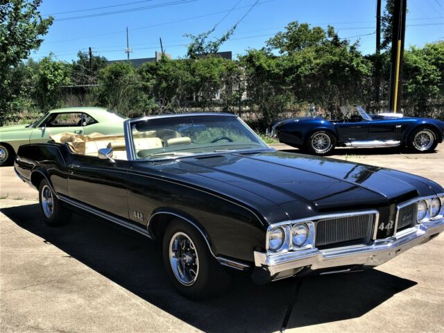 Oldsmobile Cutlass 1970 image number 24