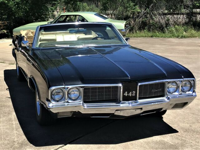 Oldsmobile Cutlass 1970 image number 25