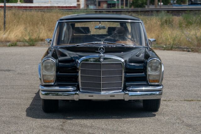 Mercedes-Benz 600-Series 1965 image number 6