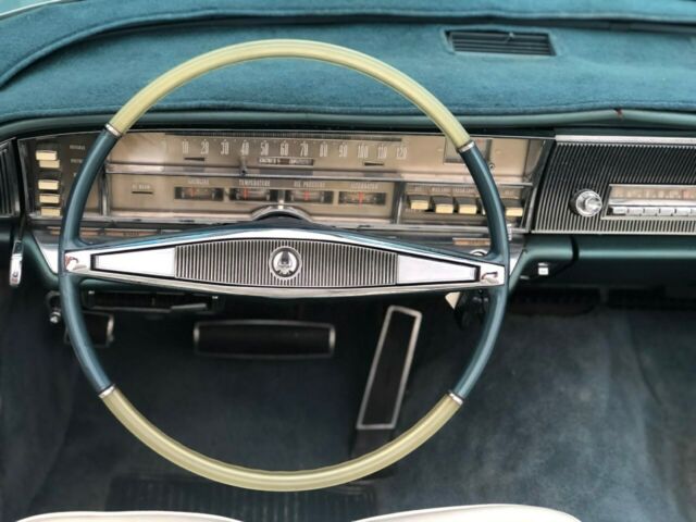 Chrysler Imperial 1964 image number 7