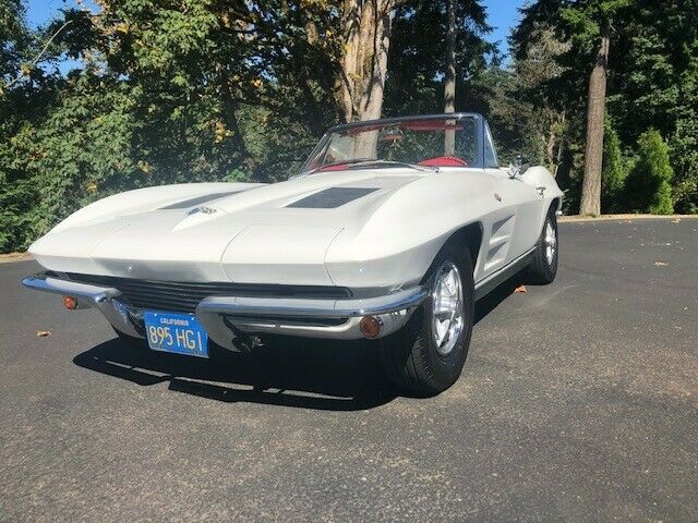 Chevrolet Corvette 1963 image number 26