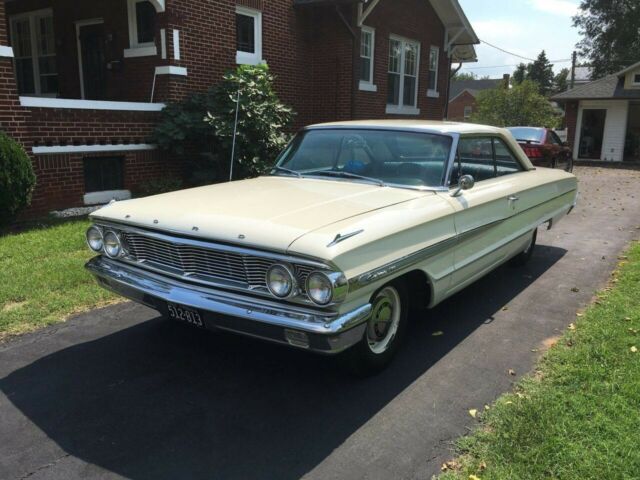 Ford Galaxie 1964 image number 0