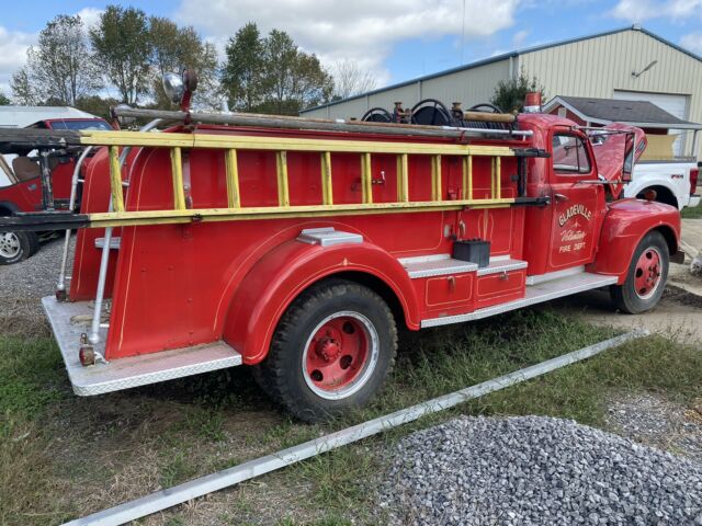 Ford F-5 1948 image number 1