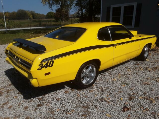 Plymouth Duster 1972 image number 2