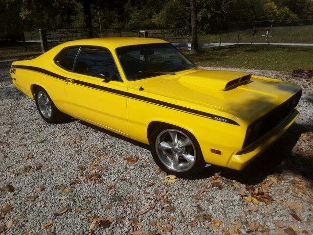 Plymouth Duster 1972 image number 23