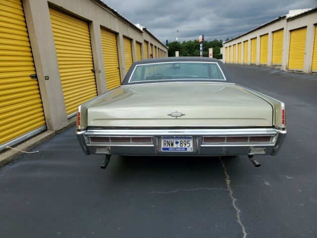 Lincoln Continental 1966 image number 18