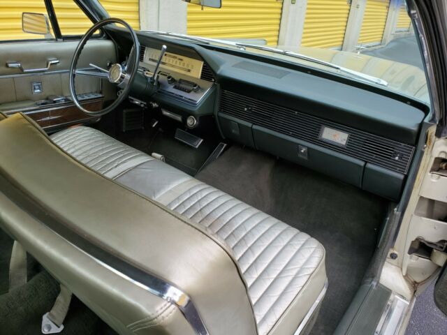 Lincoln Continental 1966 image number 24