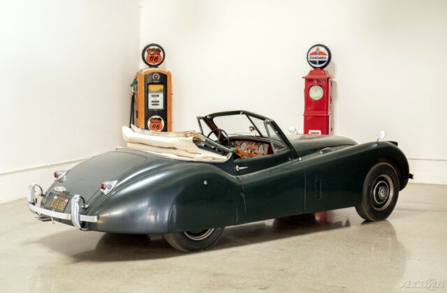 Jaguar XK 1953 image number 28