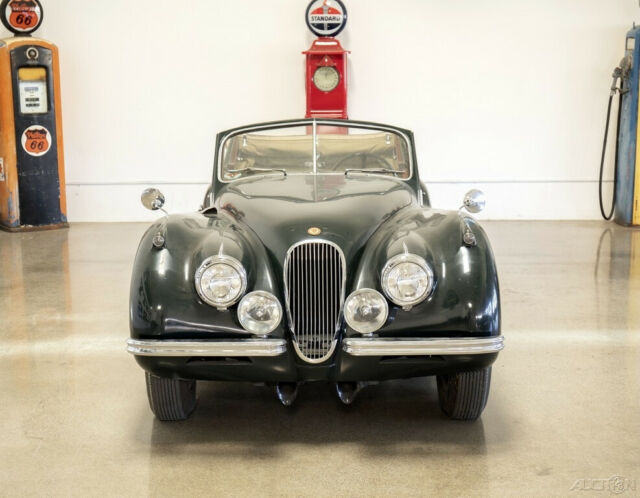 Jaguar XK 1953 image number 31