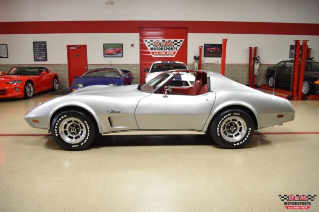 Chevrolet Corvette 1976 image number 1