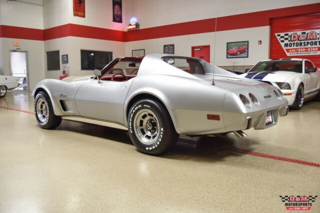 Chevrolet Corvette 1976 image number 2