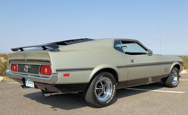 Ford Mustang 1972 image number 23