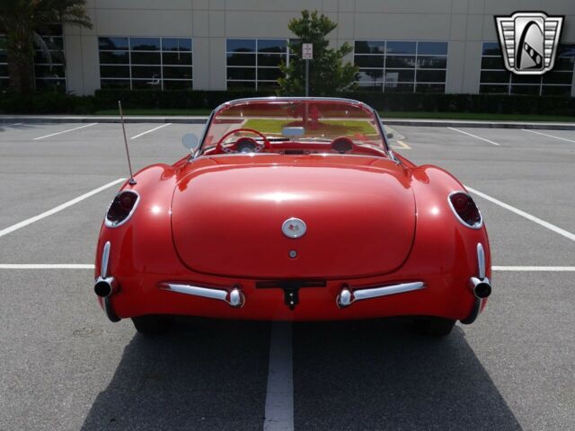 Chevrolet Corvette 1957 image number 21