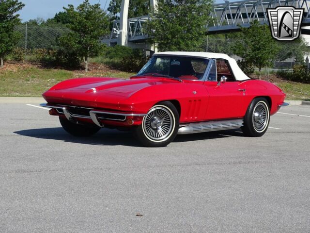 Chevrolet Corvette 1965 image number 9