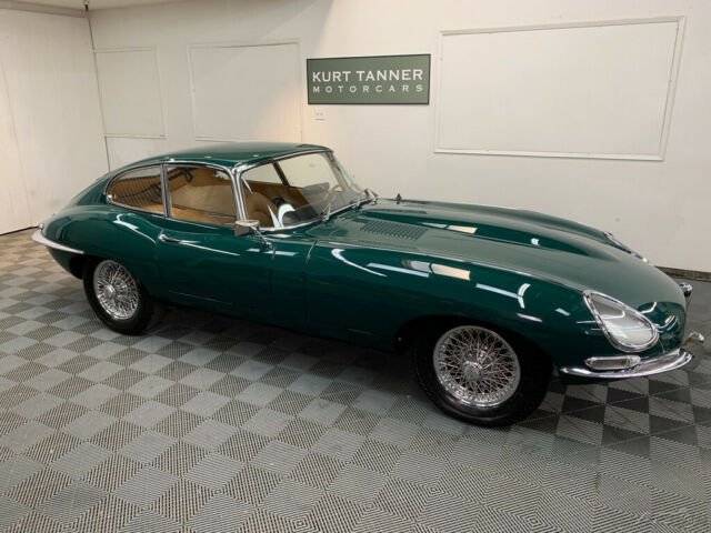 Jaguar E-Type 1962 image number 12