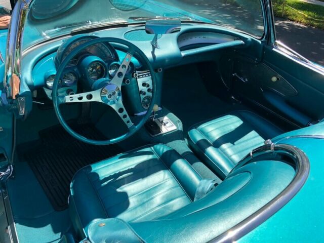 Chevrolet Corvette 1959 image number 23