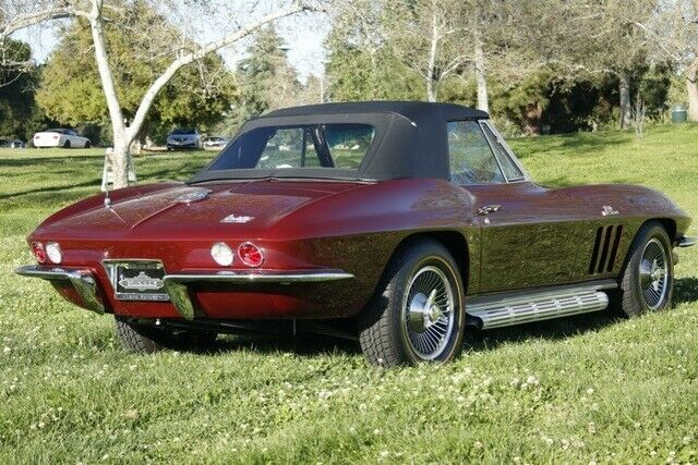 Chevrolet Corvette 1966 image number 32