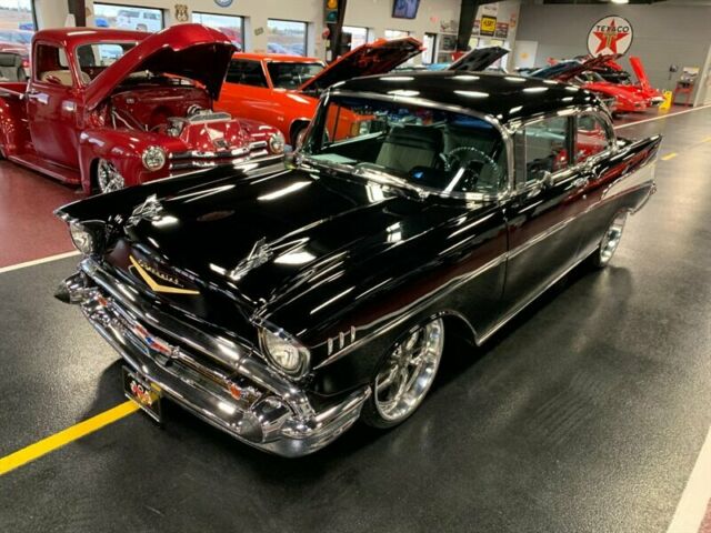 Chevrolet Bel Air/150/210 1957 image number 1