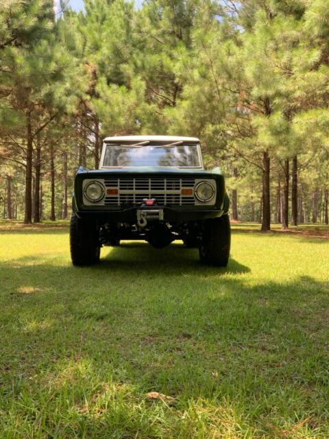 Ford Bronco 1972 image number 18