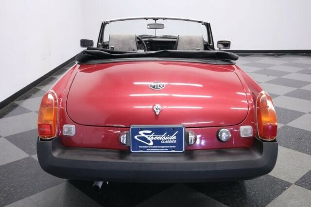 MG MGB 1975 image number 35