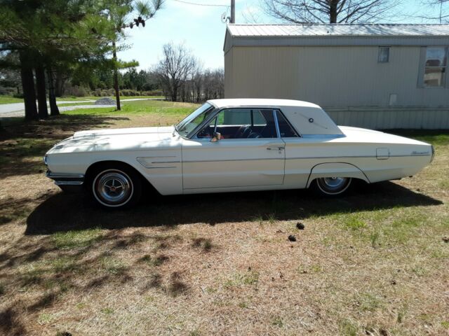 Ford Thunderbird 1965 image number 11