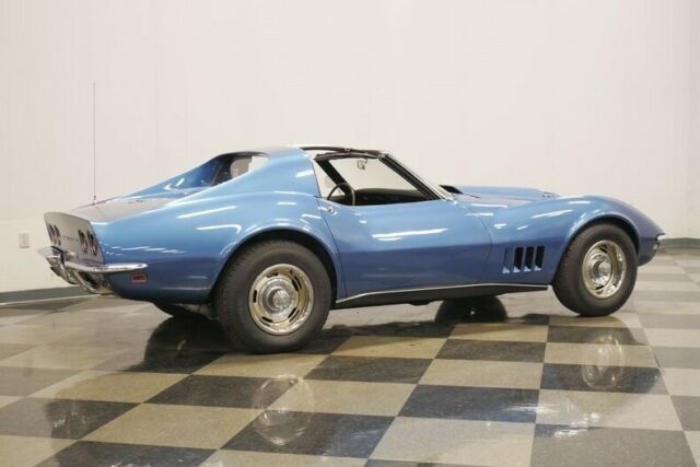 Chevrolet Corvette 1968 image number 14