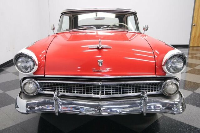 Ford Fairlane 1955 image number 43