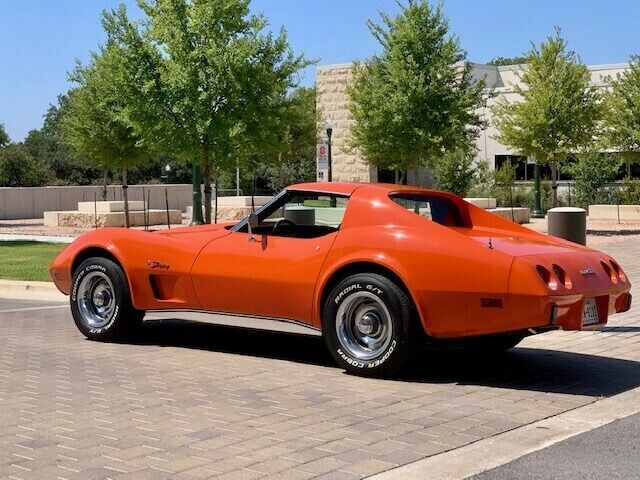 Chevrolet Corvette 1976 image number 1