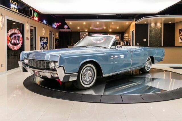 Lincoln Continental 1967 image number 29