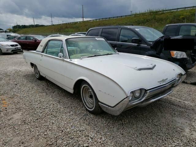 Ford Thunderbird 1961 image number 1