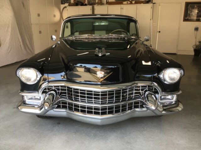 Cadillac DeVille 1955 image number 2