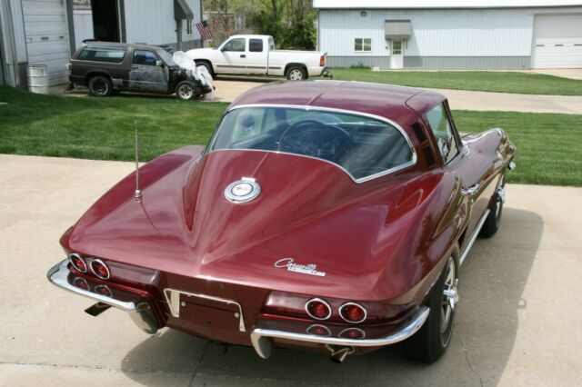 Chevrolet Corvette 1965 image number 33