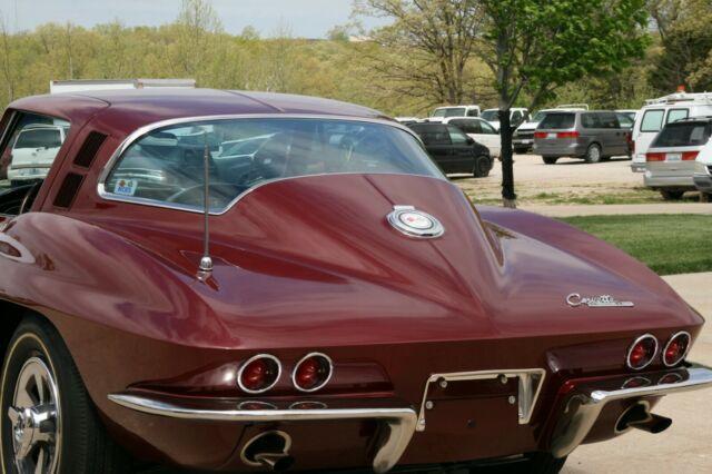 Chevrolet Corvette 1965 image number 36