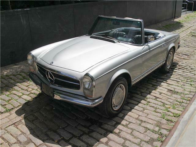 Mercedes-Benz SL-Class 1970 image number 10